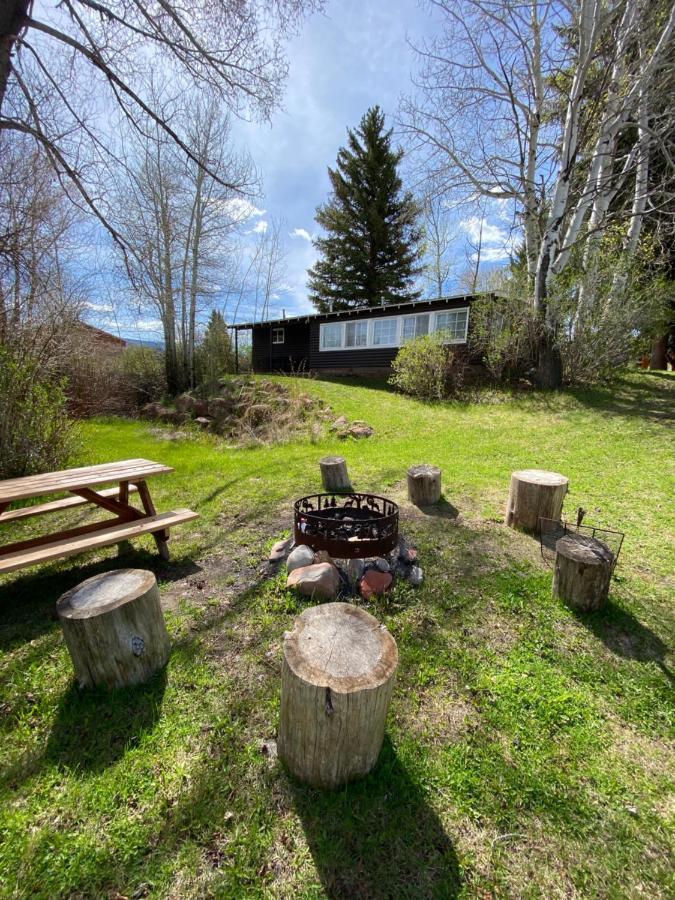 Rolling R Guest Ranch Guest House Meeker Exterior photo