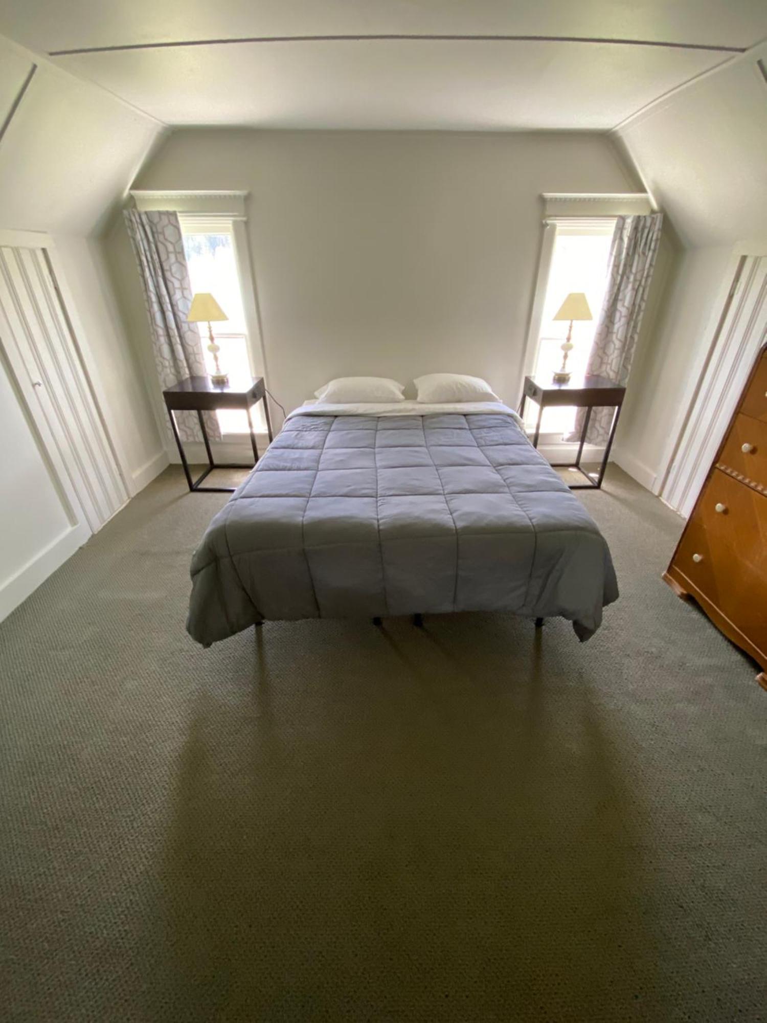 Rolling R Guest Ranch Guest House Meeker Room photo